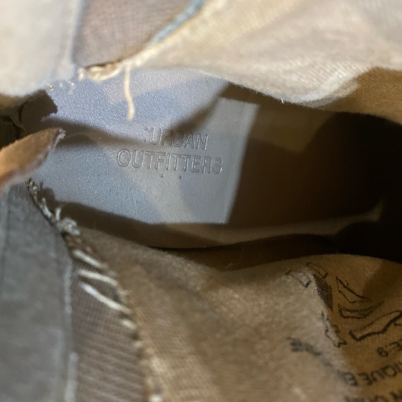 Urban Outfitters Brown Suede Booties - Picture 11 of 12